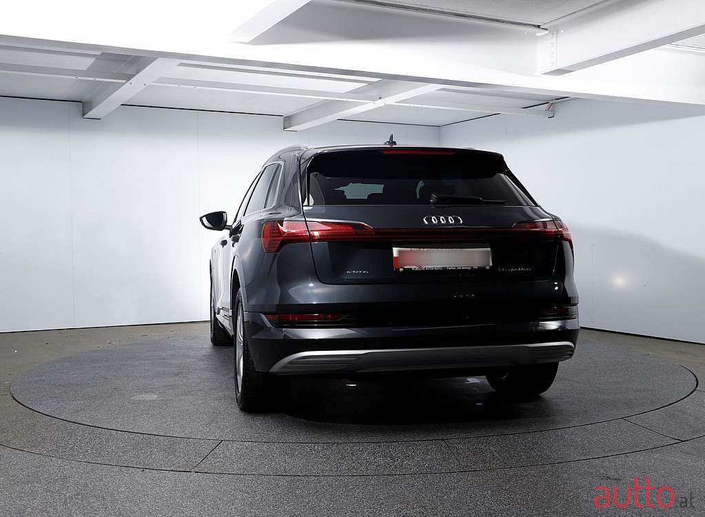 2020' Audi e-tron photo #4