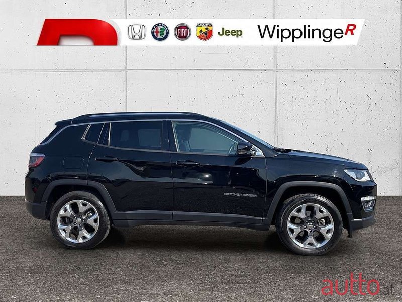 2019' Jeep Compass photo #4