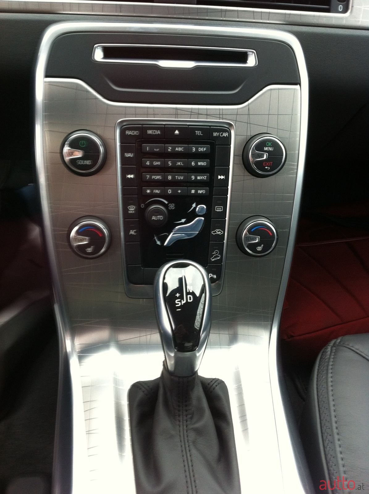 2014' Volvo XC70 AWD , aux engine heater. photo #6