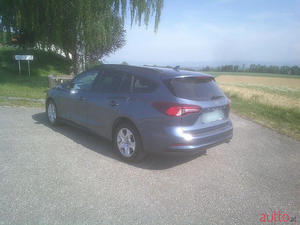 2022' Ford Focus photo #6