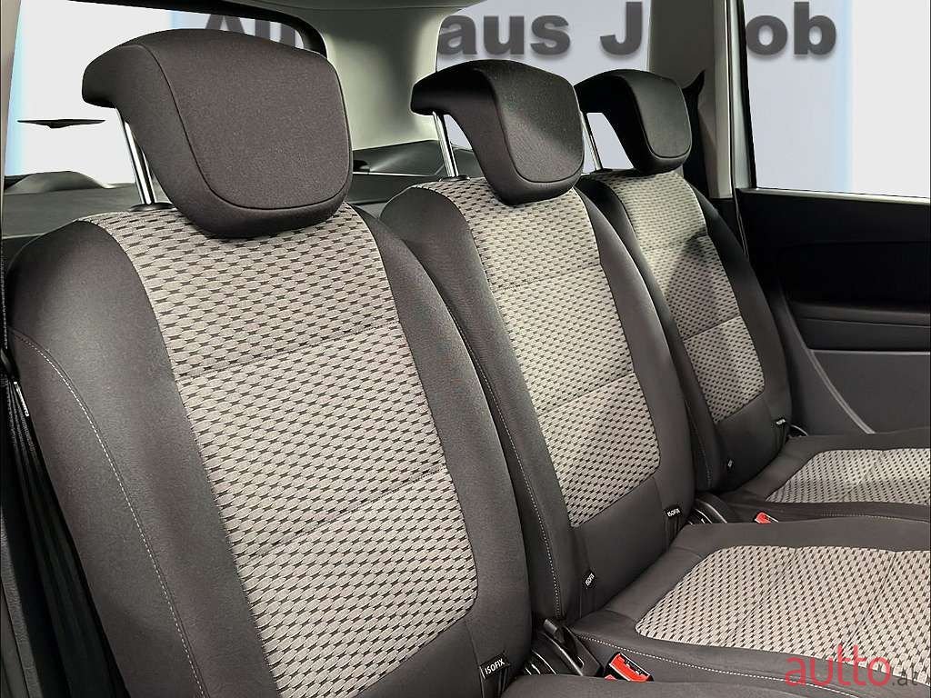 2012' Volkswagen Sharan photo #6