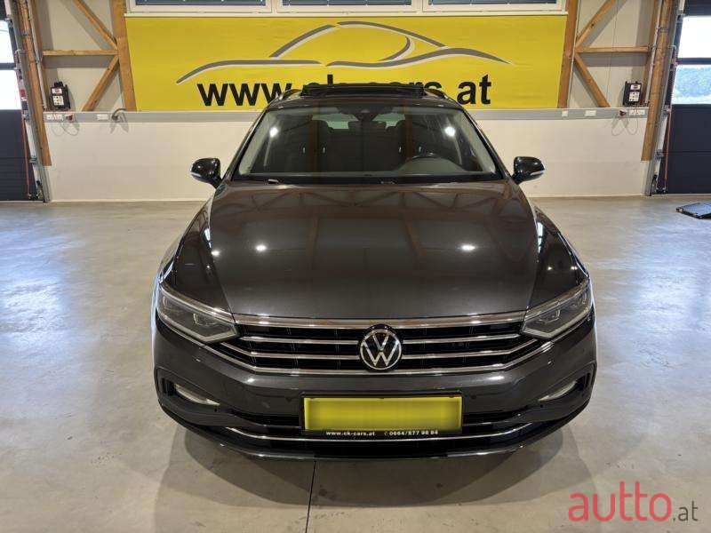 2022' Volkswagen Passat photo #5