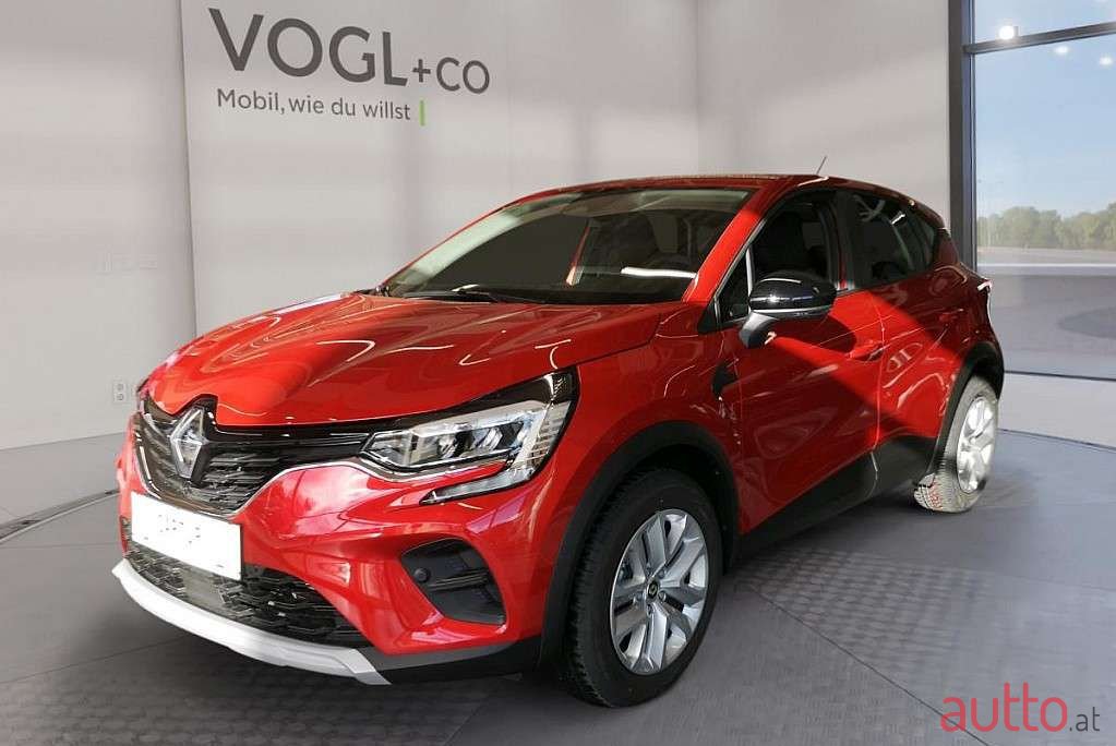 2023' Renault Captur photo #1