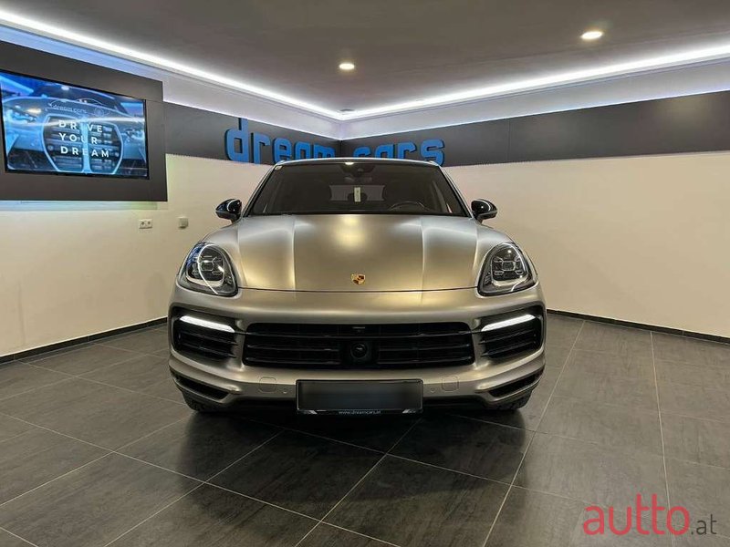 2019' Porsche Cayenne photo #5