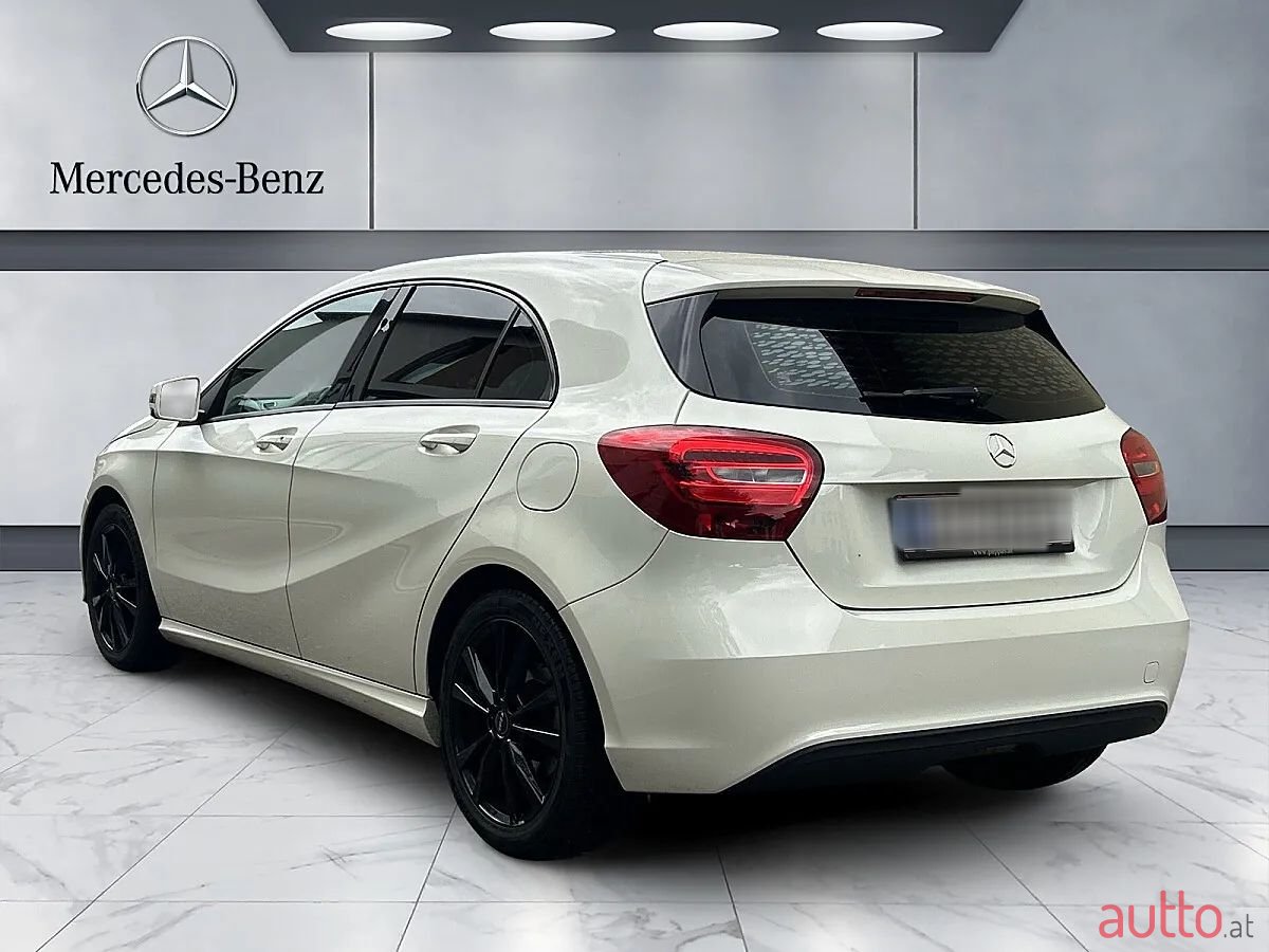2016' Mercedes-Benz A-Klasse photo #3
