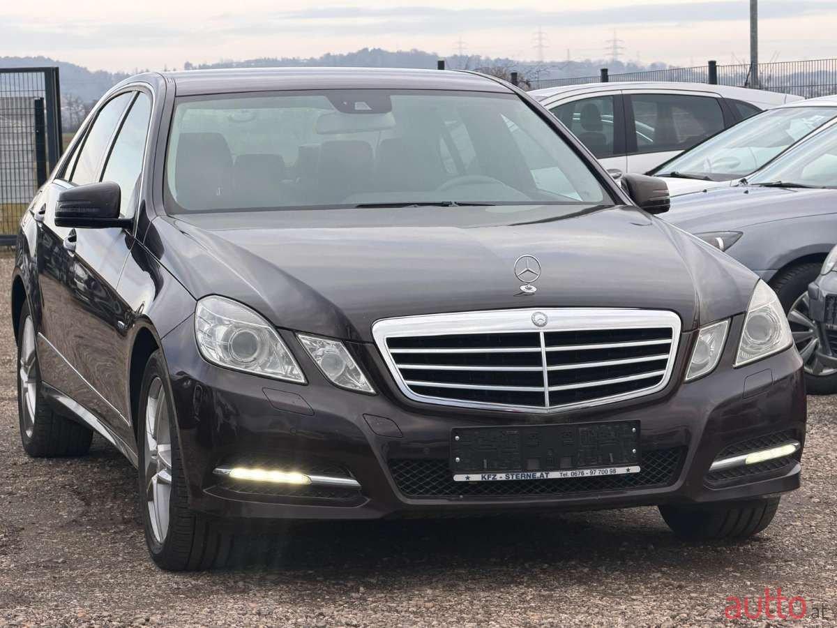 2011' Mercedes-Benz E-Klasse photo #3