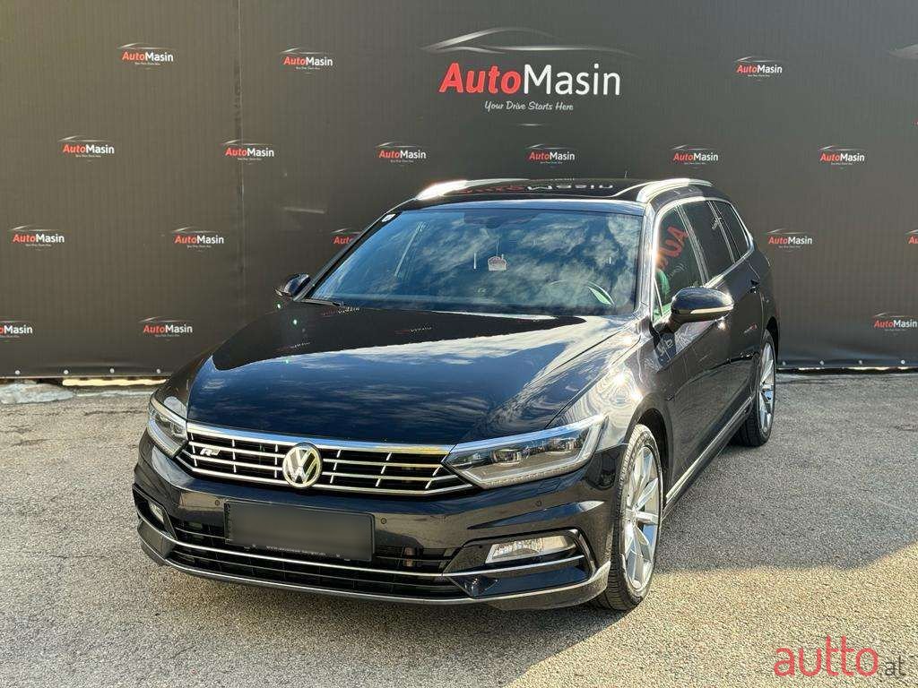 2019' Volkswagen Passat photo #1