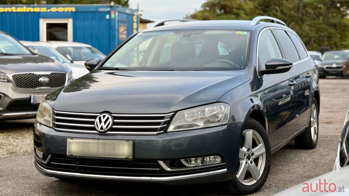 2013' Volkswagen Passat photo #2