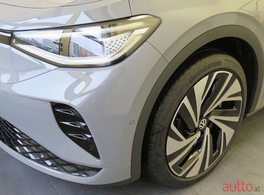 2022' Volkswagen ID.4 photo #2