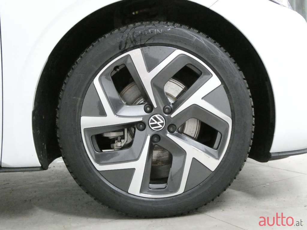 2023' Volkswagen ID.3 photo #6