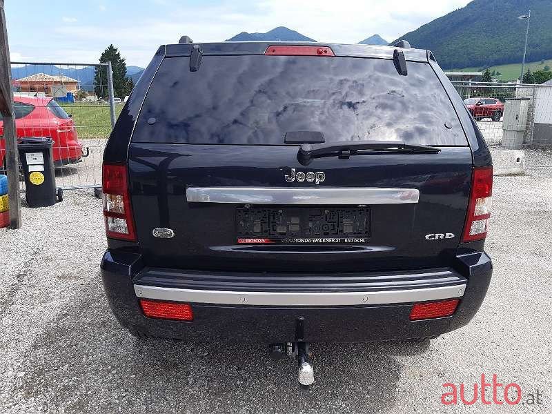2010' Jeep Grand Cherokee photo #5