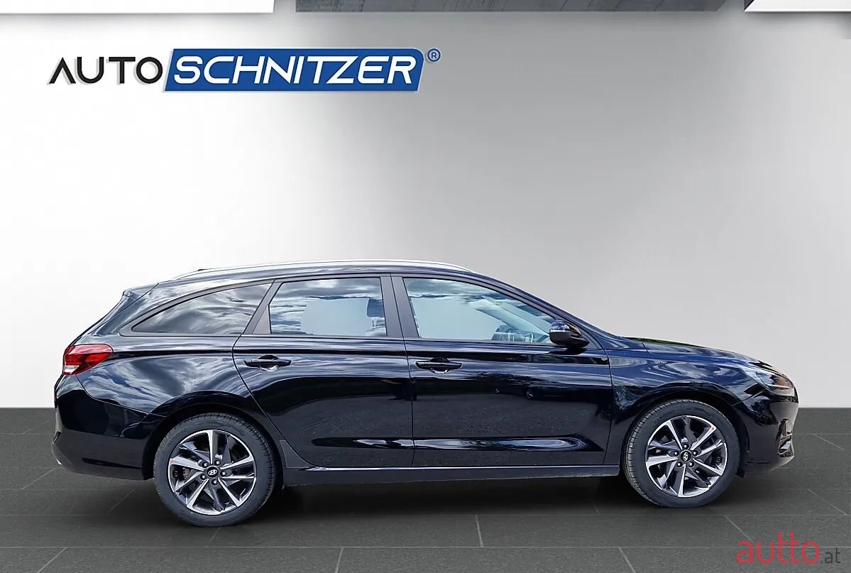 2021' Hyundai i30 photo #4