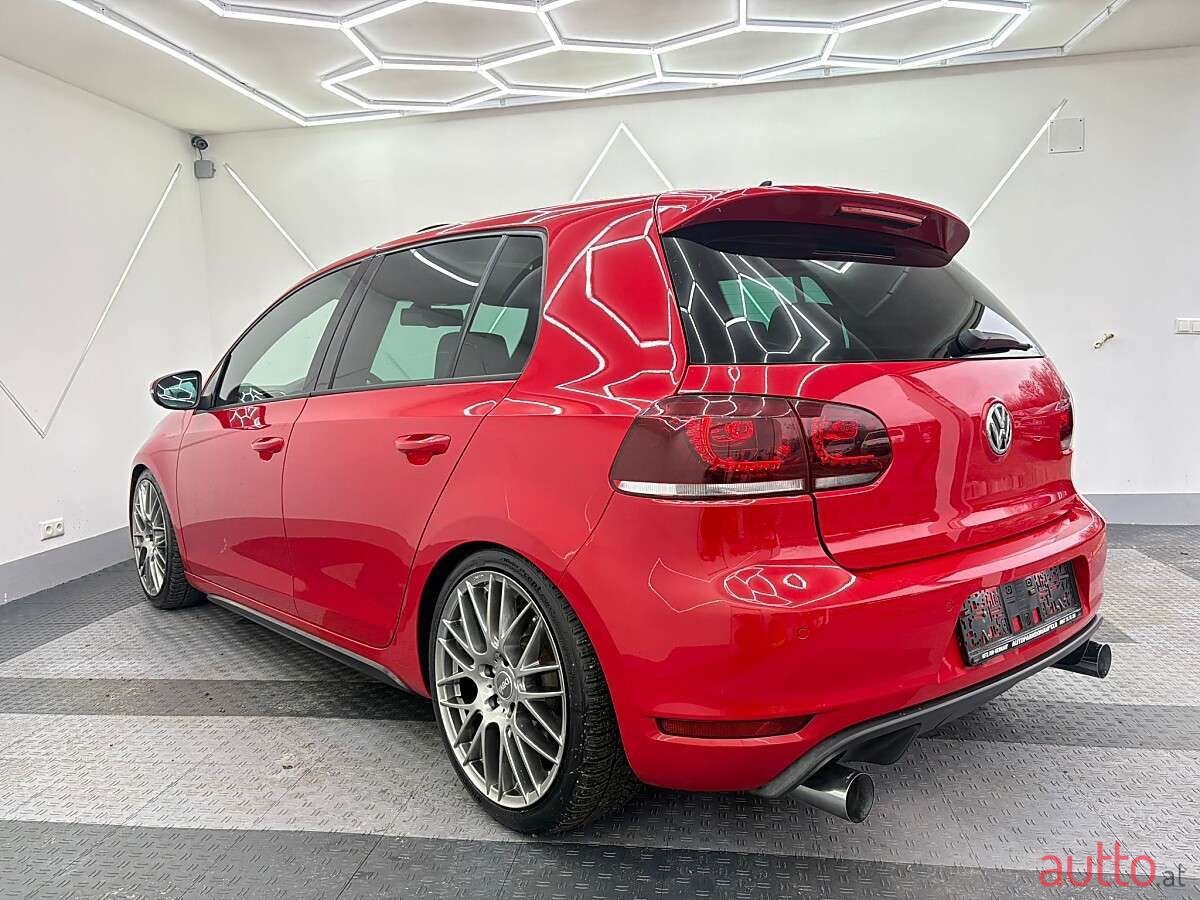 2010' Volkswagen Golf photo #6