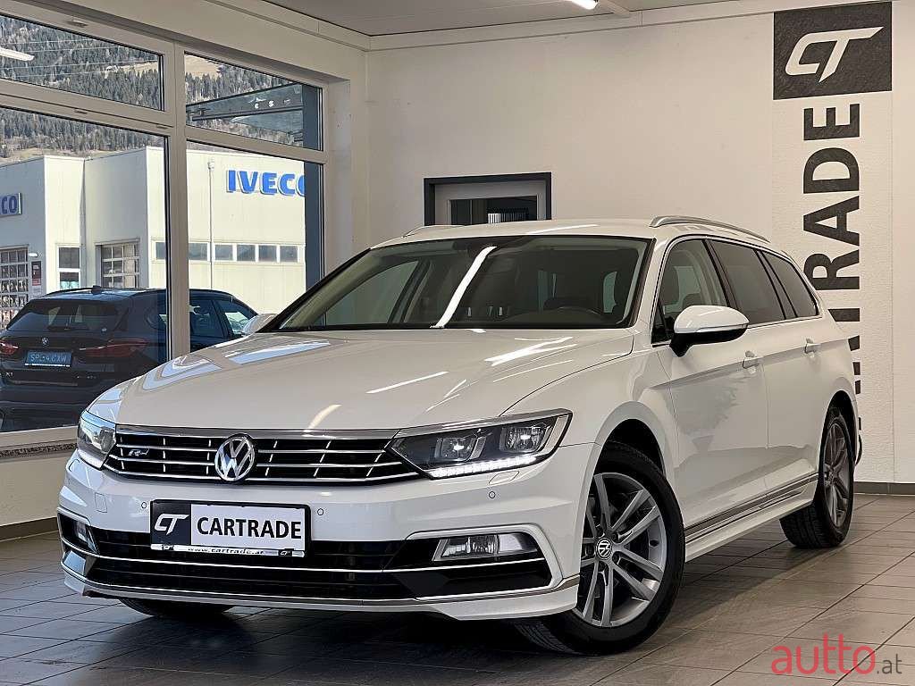2019' Volkswagen Passat photo #1