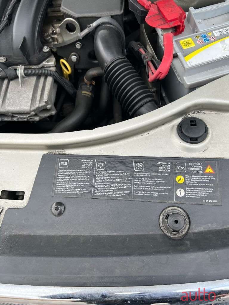 2013' Dacia Duster photo #6