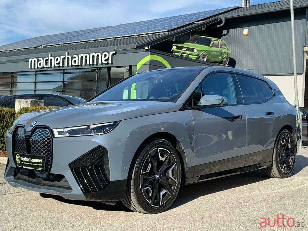 2022' BMW iX photo #1