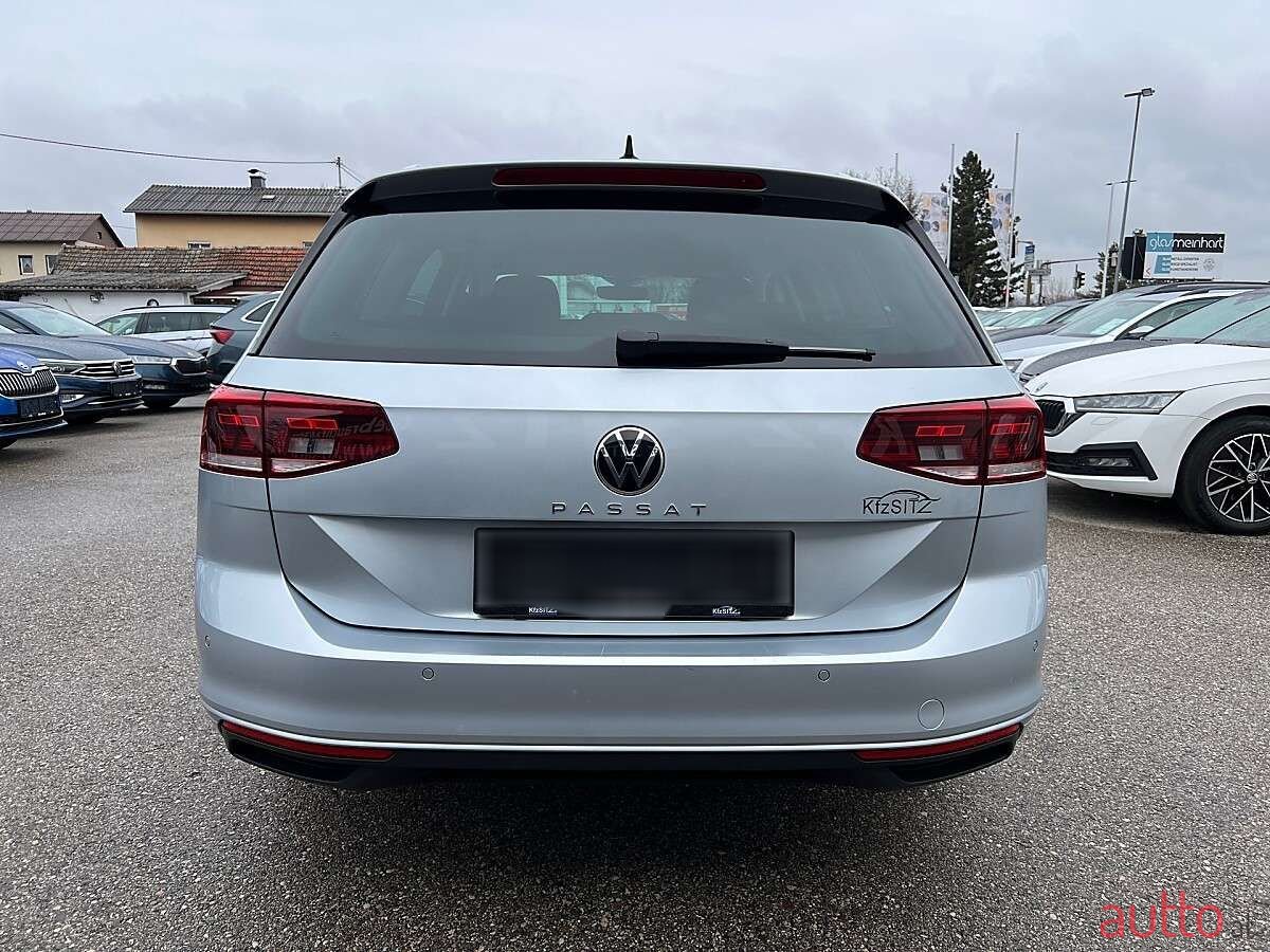 2023' Volkswagen Passat photo #4