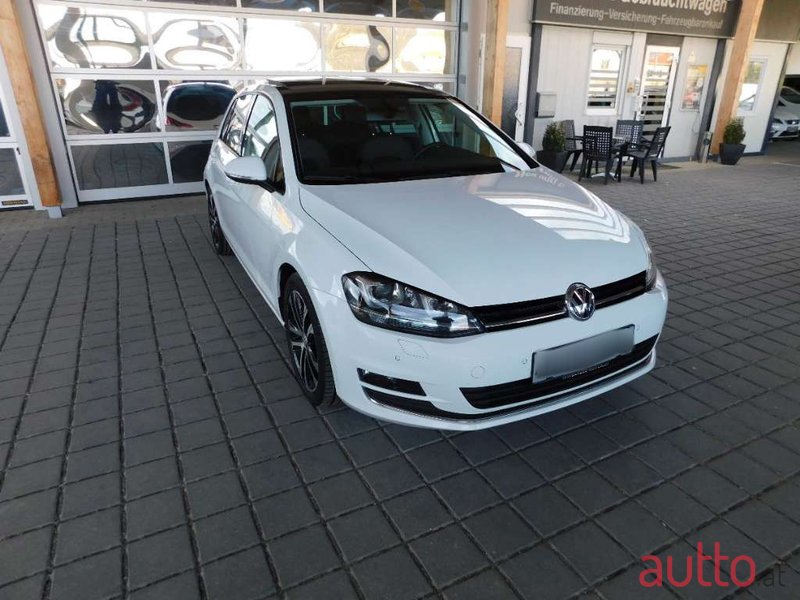 2015' Volkswagen Golf photo #1