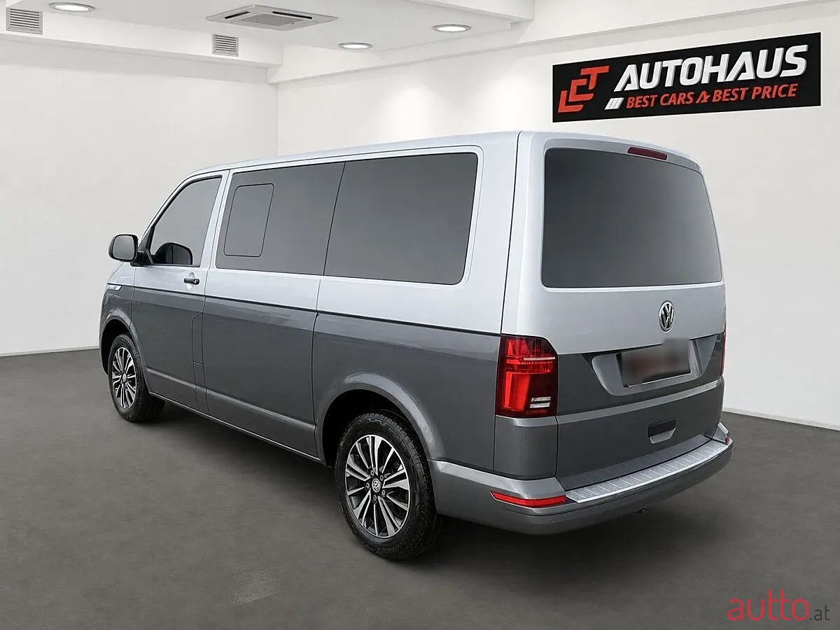 2021' Volkswagen Multivan photo #3