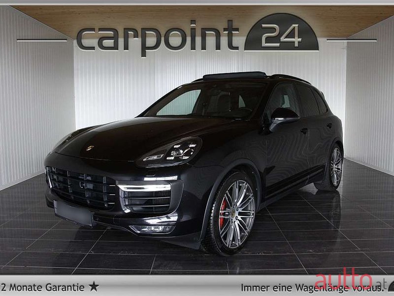 2015' Porsche Cayenne photo #1