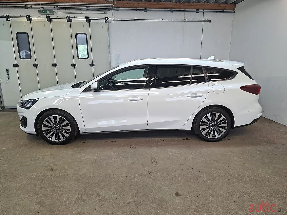 2023' Ford Focus photo #2