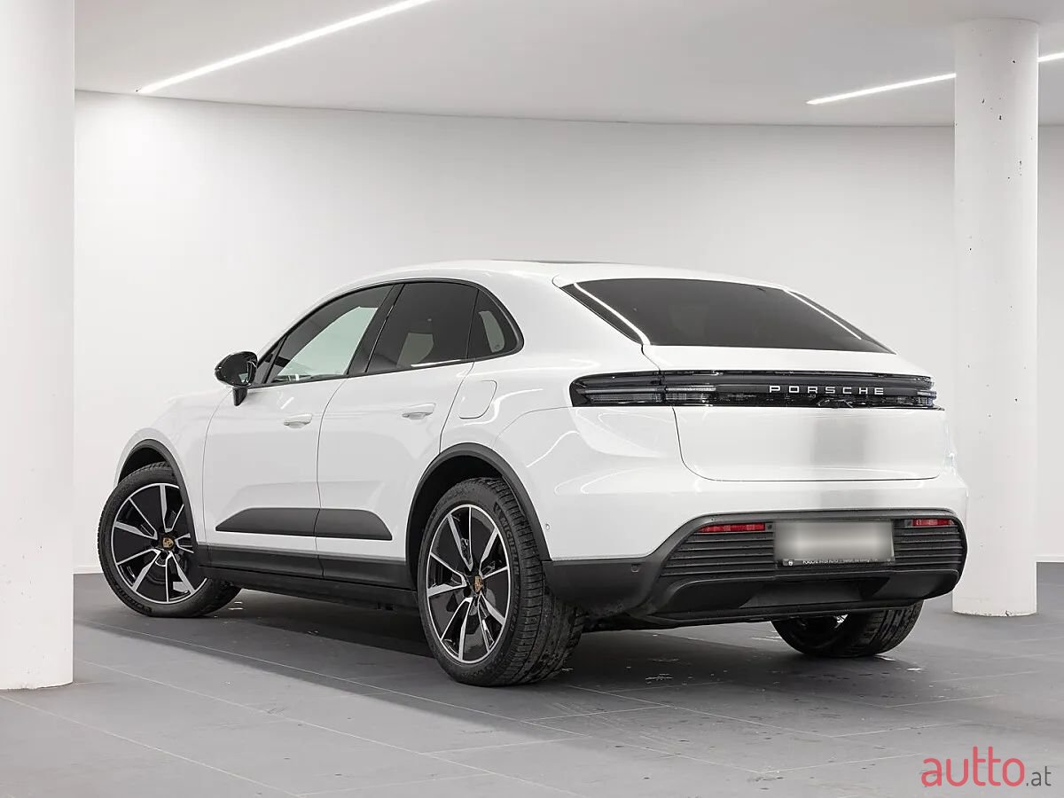 2024' Porsche Macan photo #4
