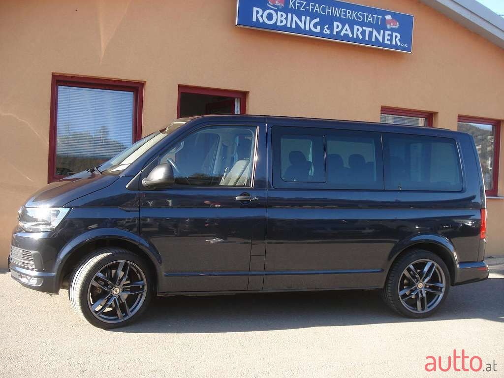 2018' Volkswagen Multivan photo #2