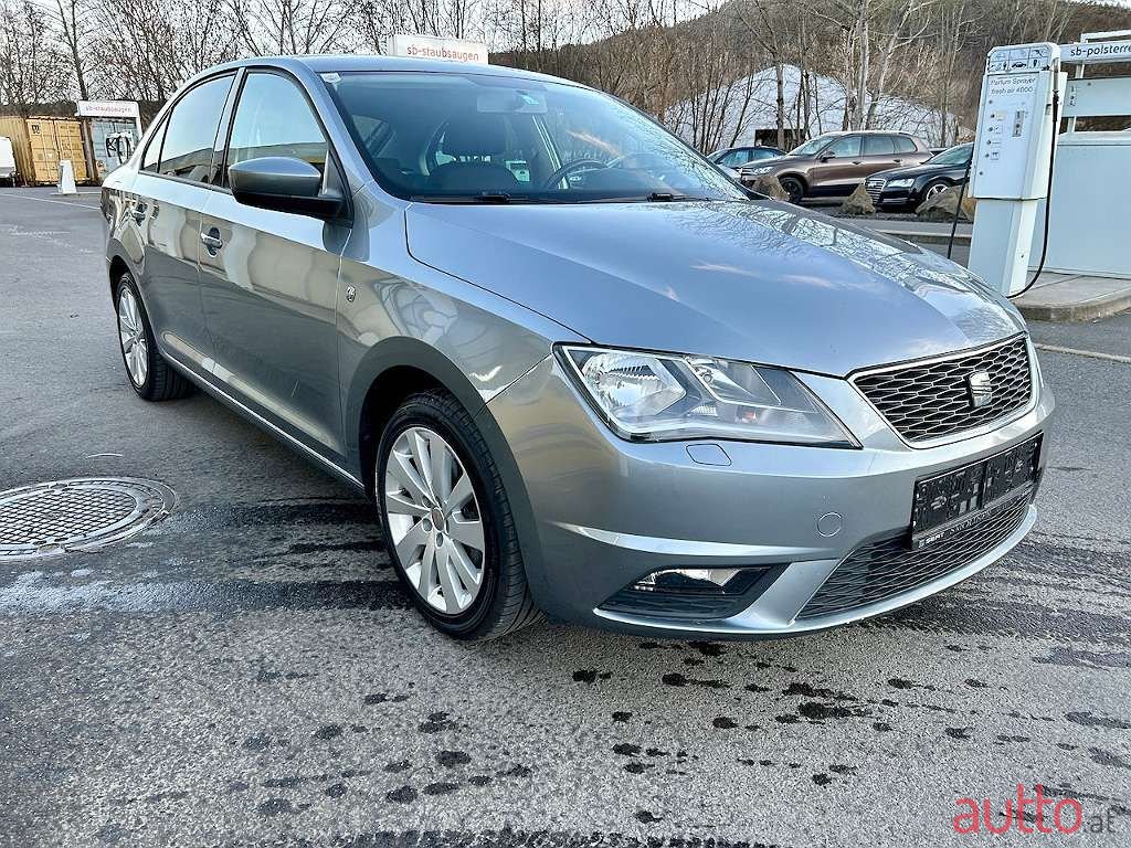 2013' SEAT Toledo photo #3
