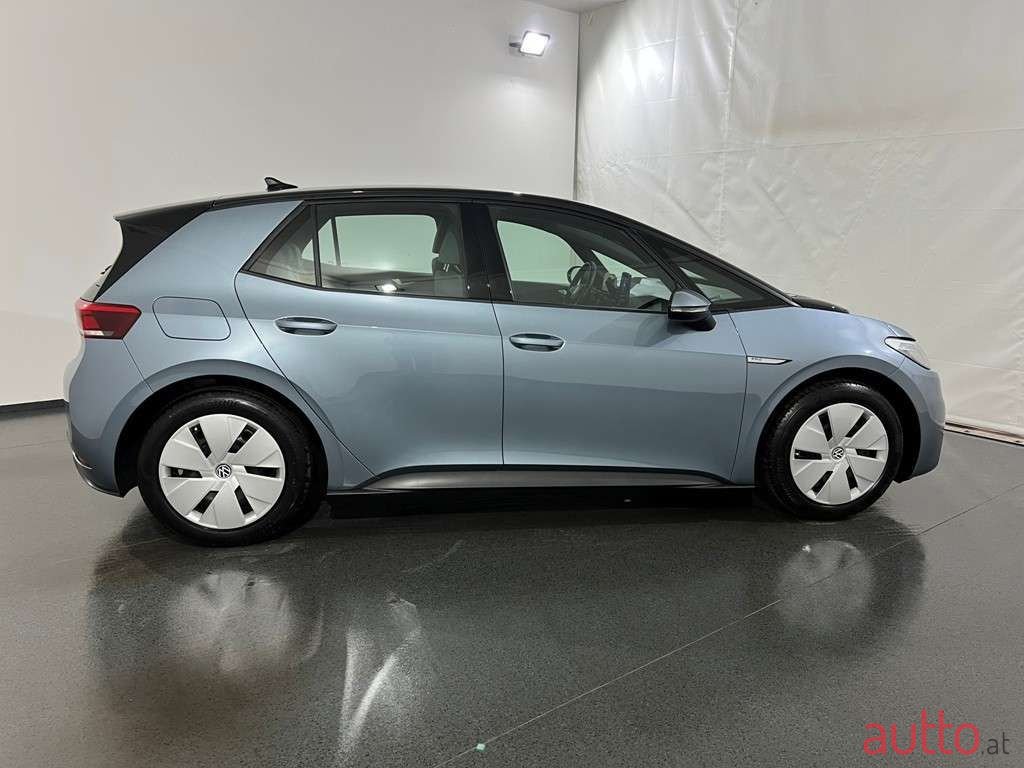 2022' Volkswagen ID.3 photo #5