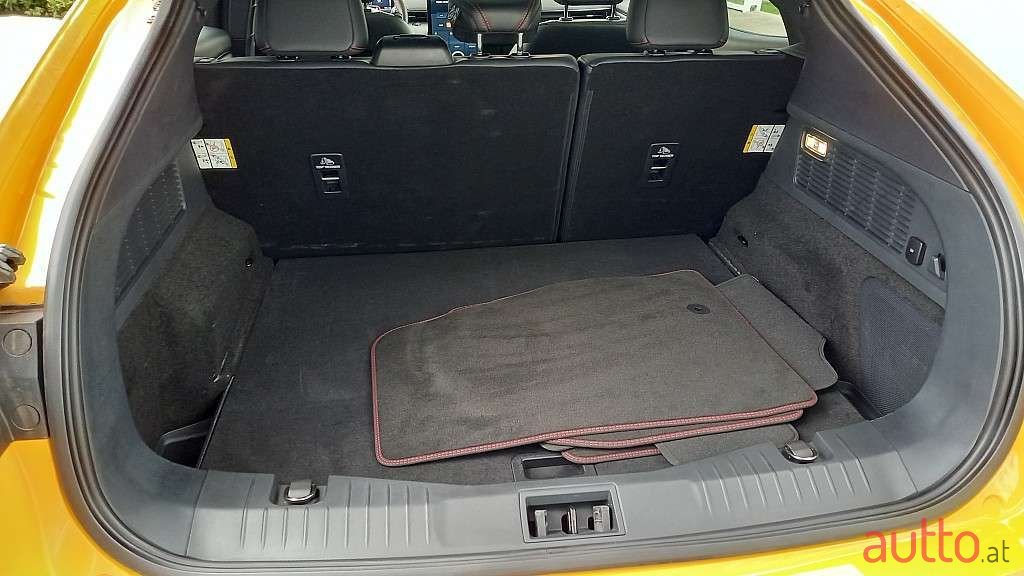 2022' Ford Mustang Mach-E photo #5