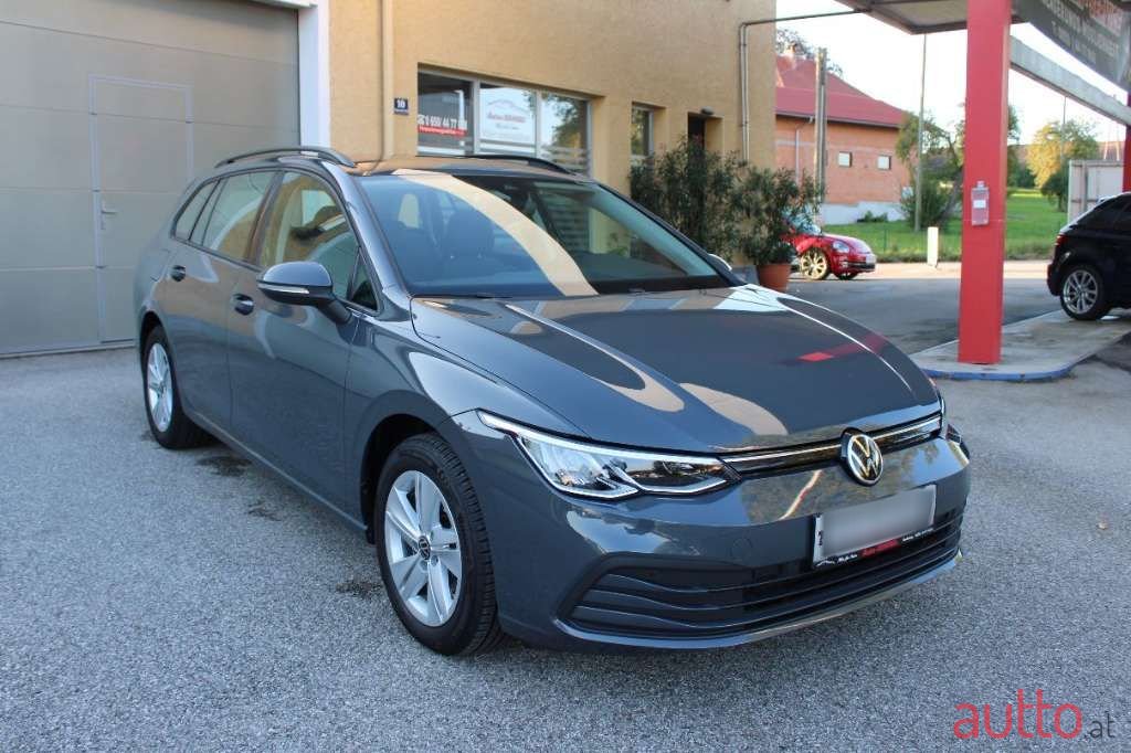 2020' Volkswagen Golf photo #2