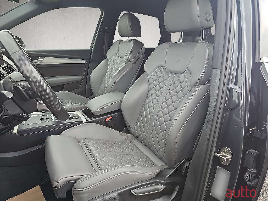 2017' Audi Q5 photo #1