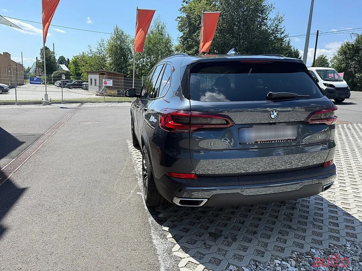 2021' BMW X5 photo #3