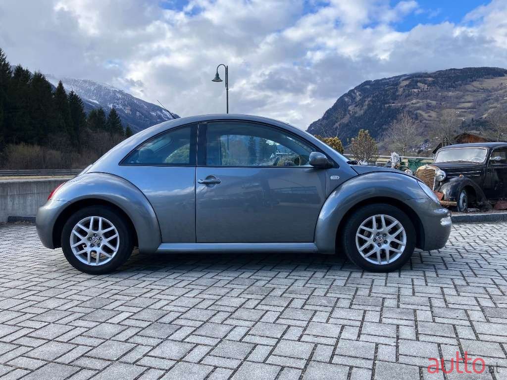 2004' Volkswagen Beetle photo #6