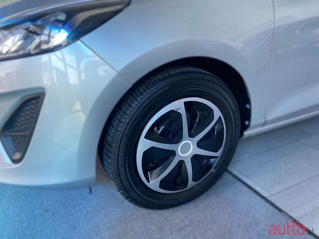 2019' Ford Fiesta photo #4