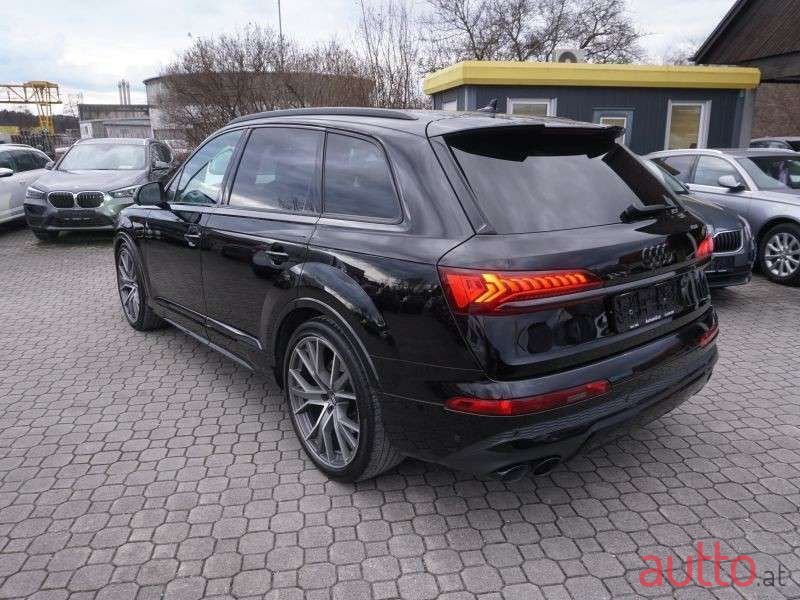 2020' Audi Q7 photo #4