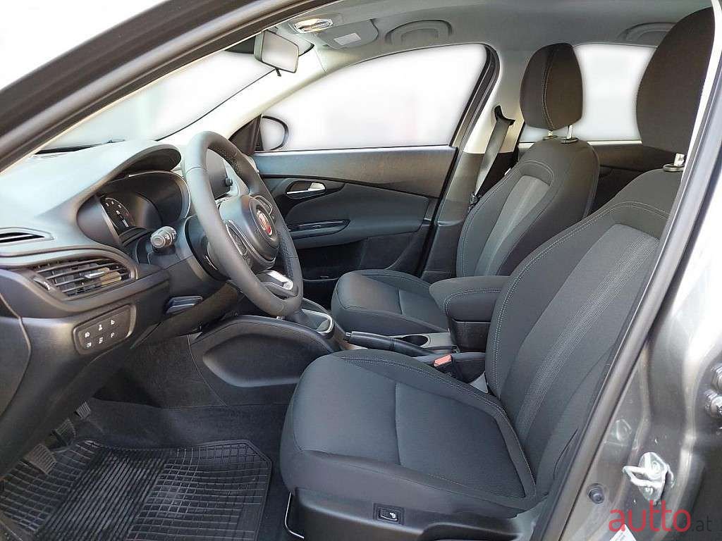 2022' Fiat Tipo photo #5