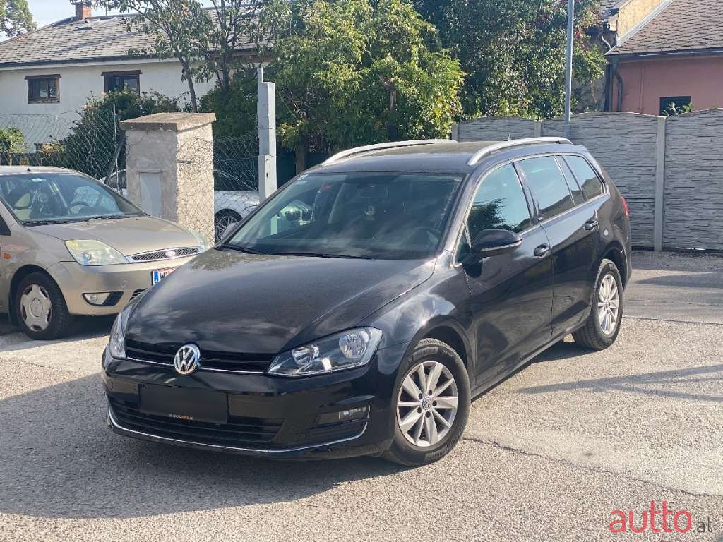 2017' Volkswagen Golf photo #1