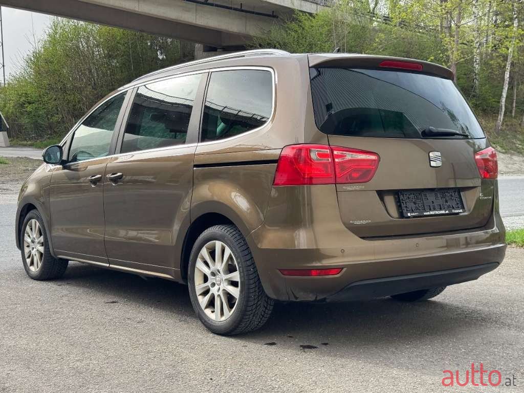 2011' SEAT Alhambra photo #4