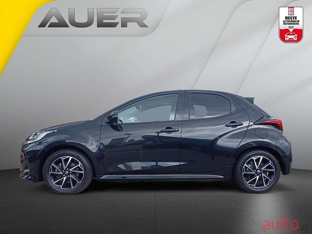 2022' Toyota Yaris photo #3