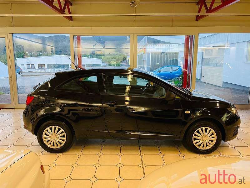 2012' SEAT Ibiza photo #4