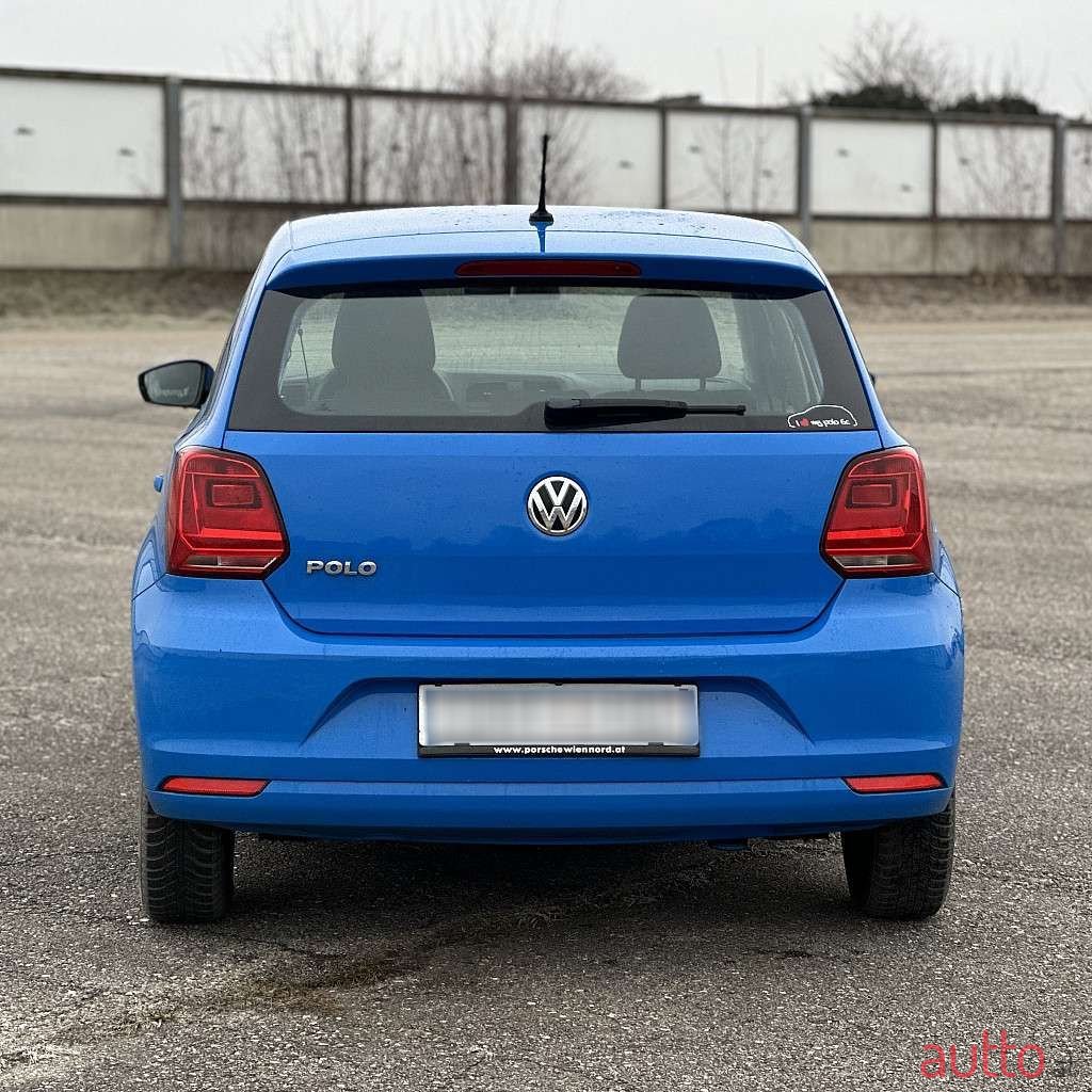 2014' Volkswagen Polo photo #6