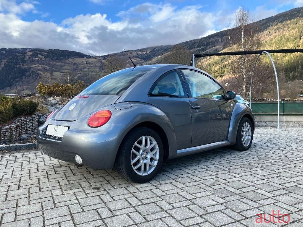 2004' Volkswagen Beetle photo #5