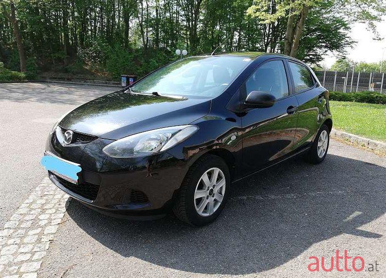 2009' Mazda Mazda2 photo #1