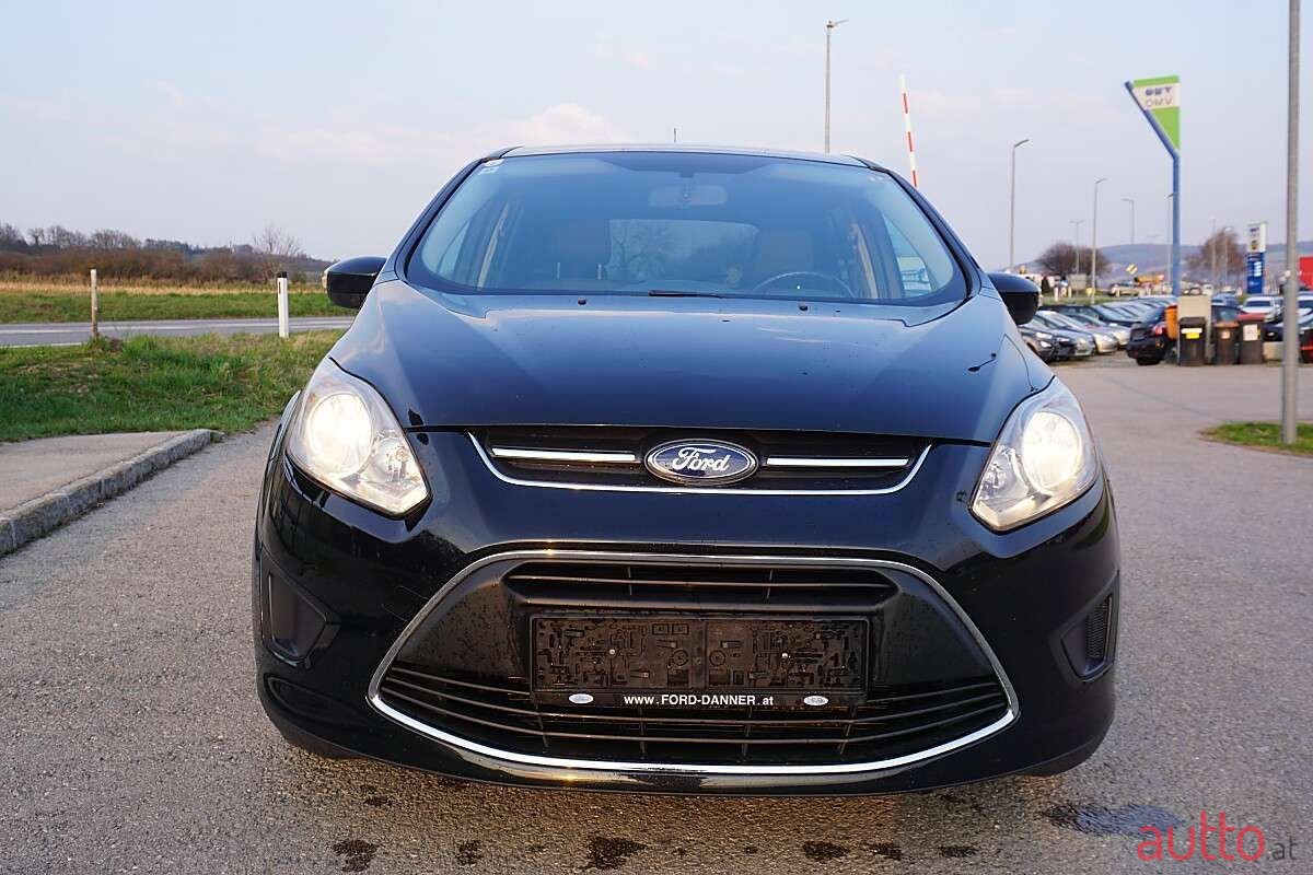 2012' Ford C-MAX photo #1