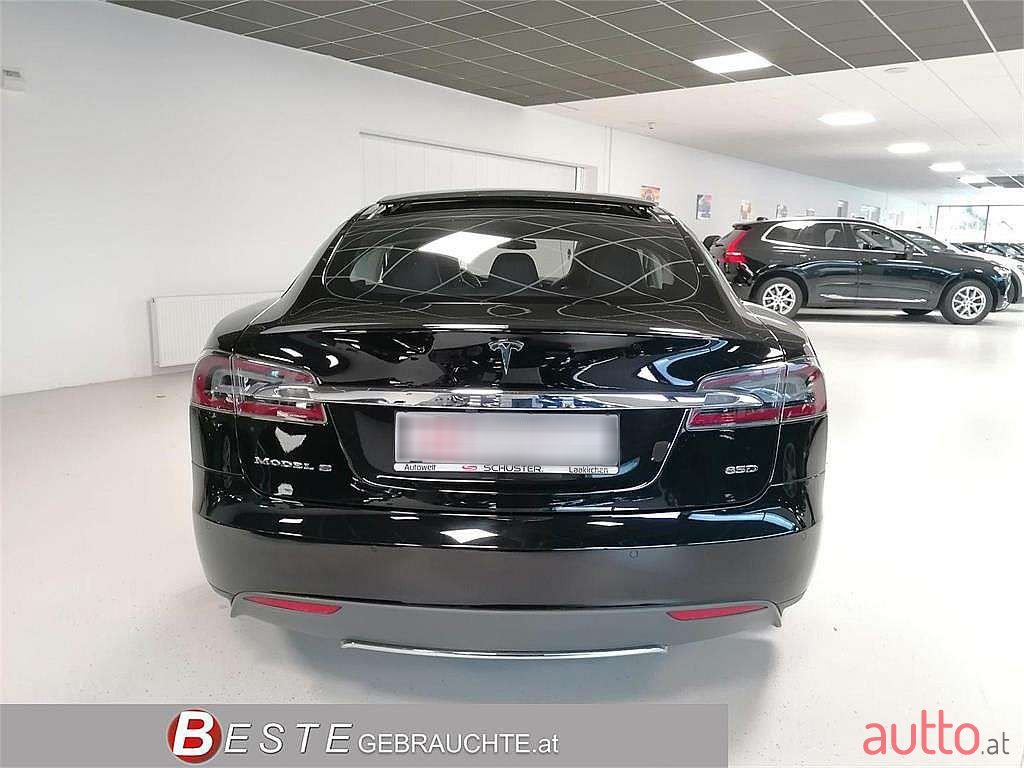 2015' Tesla Model S photo #5