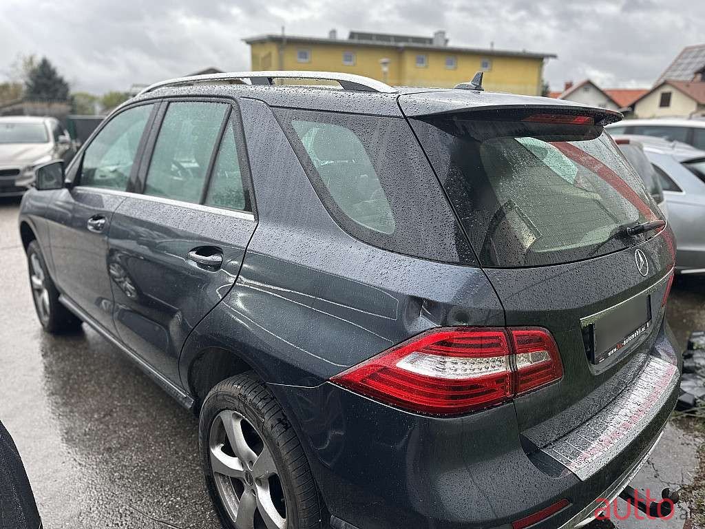 2013' Mercedes-Benz M-Klasse photo #3