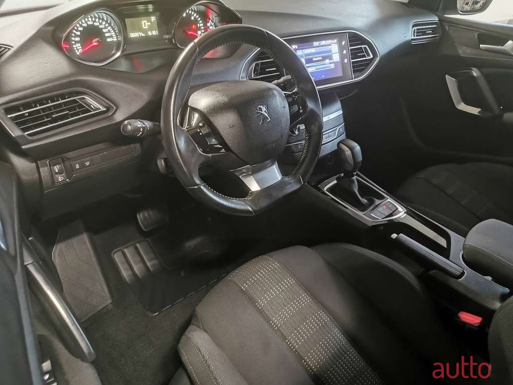 2016' Peugeot 308 photo #4