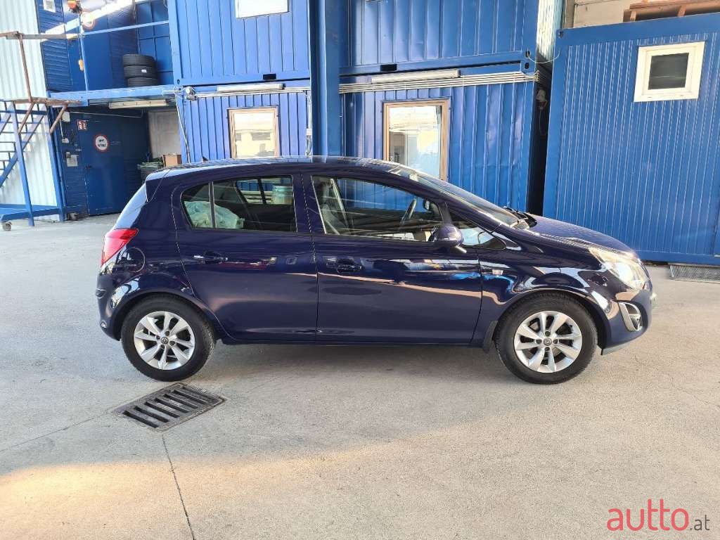 2014' Opel Corsa photo #4