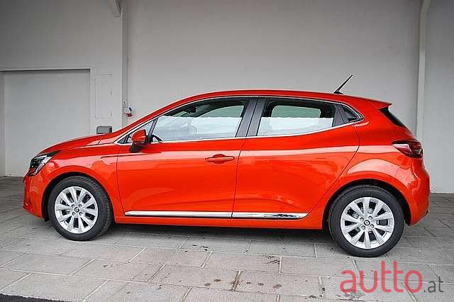2022' Renault Clio photo #4